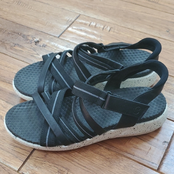 Baretraps Gracee Strappy Sandals - Picture 1 of 9